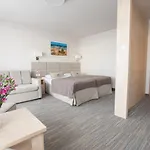 Centrum Zdrowia I Wypoczynku Ikar 3* コウォブジェク
